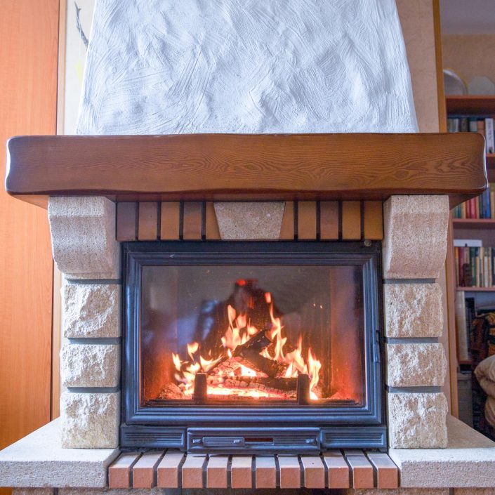 chimenea de piedra