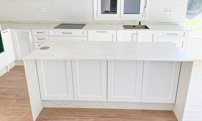 peninsula cocina de marmol