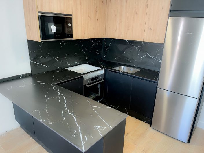 peninsula cocina de marmol